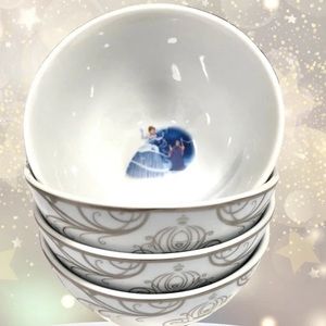 NEW set of 4 zrike disney princess soup cereal bowls new cinderella